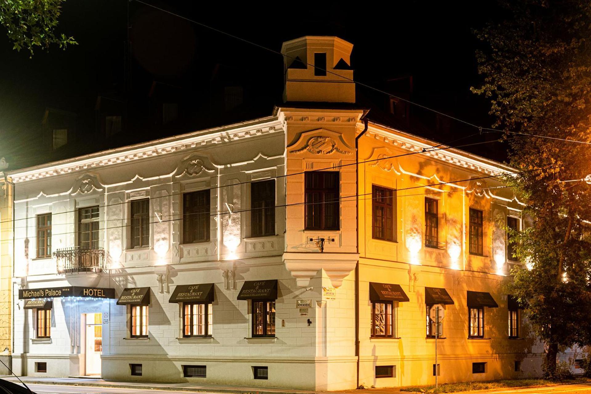 Hotel Michael'S Palace Kosice Bagian luar foto
