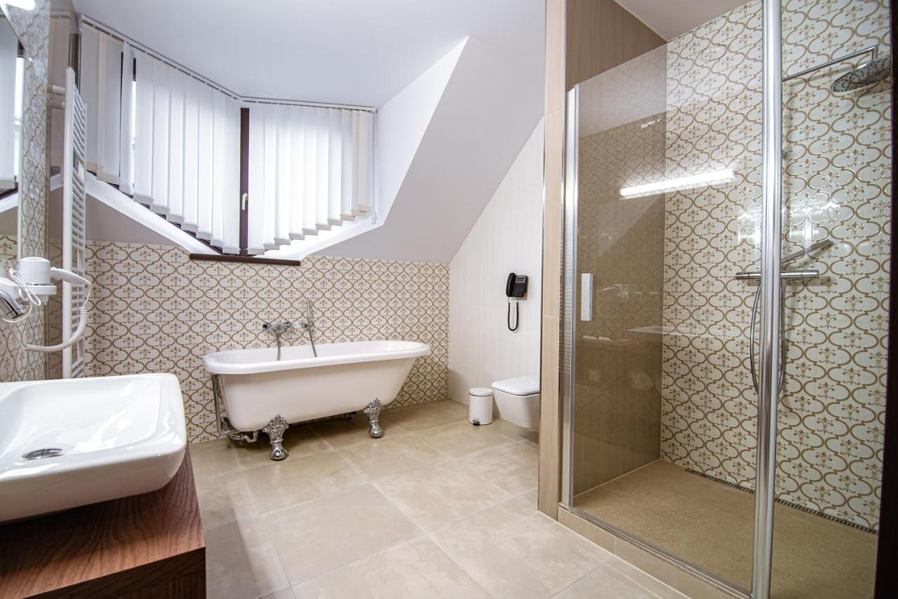 Hotel Michael'S Palace Kosice Bagian luar foto
